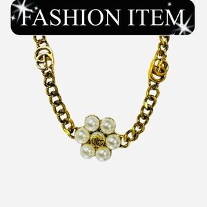 A-1FN-06 NECKLACE: Vintage Style Golden Necklace w/Pearl Accents, NWOT